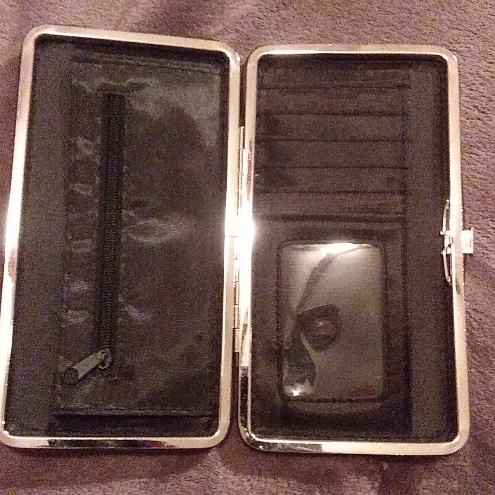 Wallet - Picture 2 of 2
